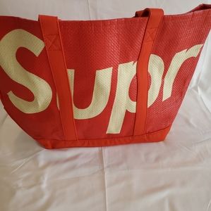 Supreme tote